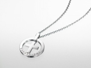 東方神起 VERITE ネックレス 期間限定値下げ7月末まで】東方神起 VERITE ネックレス - メルカリ