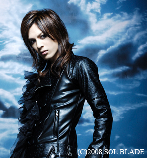 Aoi、究極のルックスを持つビジュアル系ボーカリスト | BARKS