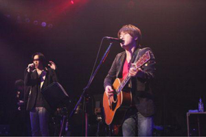 コブクロ×井上雄彦　コラボ KOBUKUROREAL0002.JPG?impolicy=