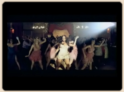 「The Boy Does Nothing」PV映像　ノーカット