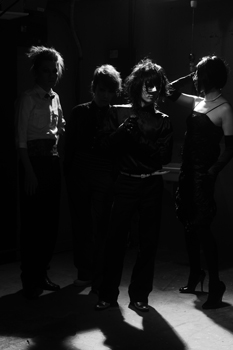 cali≠gari、期間限定で活動再開 | BARKS