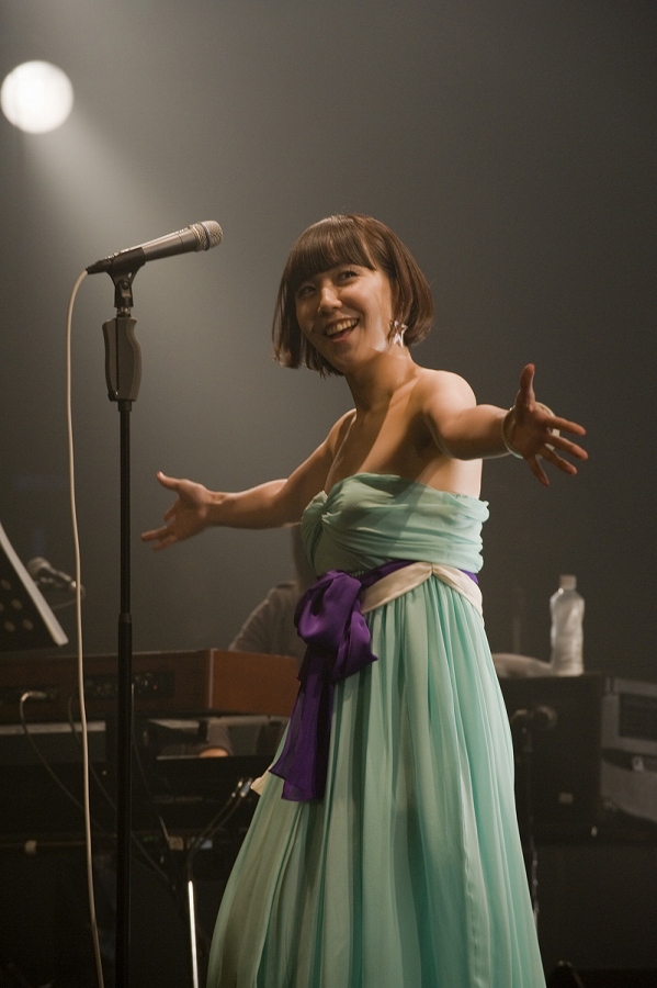 土岐麻子 画像集 2009 | BARKS