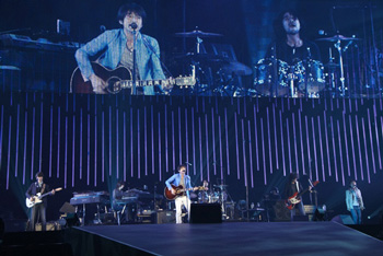 Mr.Children、驚きと感動を満載したドームツアーがスタート | BARKS