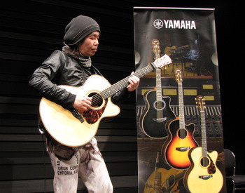 エレクトリックアコースティックギター Ibanez AEG10E-BK-2Y-01 electric acoustic guitar with a black