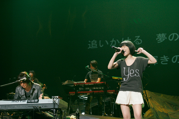 小林武史×Salyu CD付 WHAT A WONDERFULWORLD 新品 小林武史×Salyu CD付 WHAT A WONDERFULWORLD 新品 Amazon.co.jp