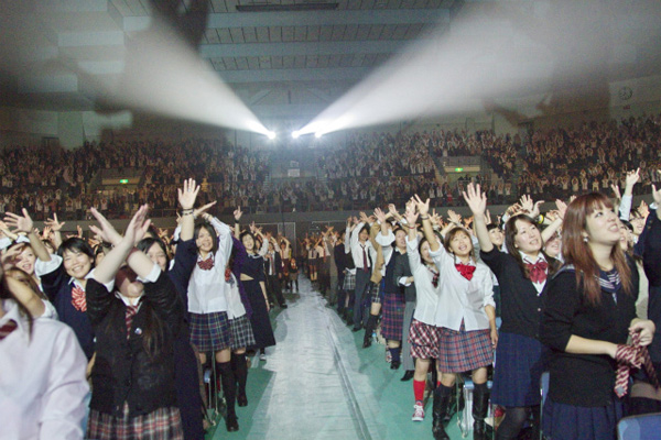 神威学園公式　制服セット　ガクト　ライブ GACKT 主宰の学園祭ショー『神威♂楽園』でX JAPAN完コピ＆女子