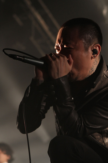 DIR EN GREY、灼熱の冬季ツアー開幕！最新シングル「LOTUS」を