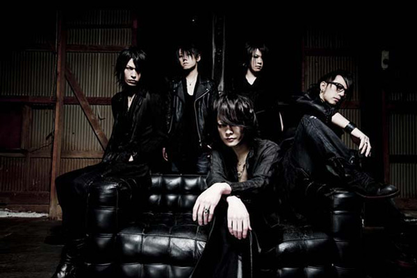 MERRY、会場ごとに色が異なる特殊仕様のライヴ会場限定CD発売