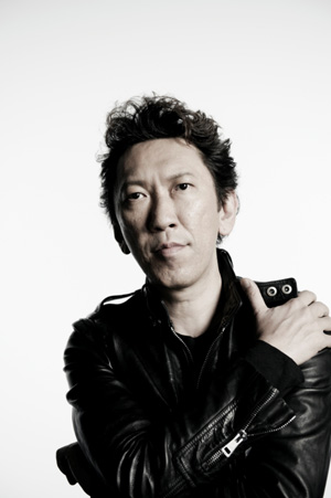 布袋寅泰、30周年記念アルバムに氣志團、CORNELIUS、SIGUE SIGUE