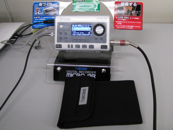 BOSS micro BR デジタルレコーダーBR80(取説ACアダプター付) BOSS micro BR-80の使い方は多彩！これ1台で練習、録音、作曲