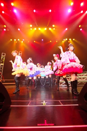 嗣永桃子 on Berryz工房 結成7周年記念コンサート 2011春 DVD 72361815386d278ff10bc605d78f02