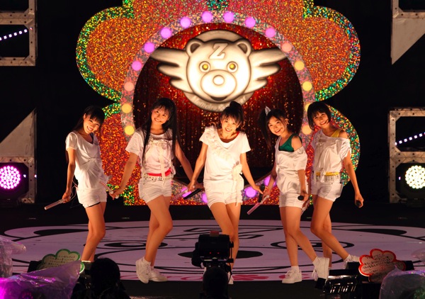 ももいろクローバーZ サマーダイブ2011「極楽門からこんにちは」 H.I.P. HAYASHI INTERNATIONAL PROMOTIONS | LIVEINFO
