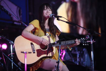 片平里菜/ 夏の夜 あなた 直筆サイン入り 2011年 閃光ライオット版 夏の夜 : 片平里菜 | HMV&BOOKS online - PCCA-3871