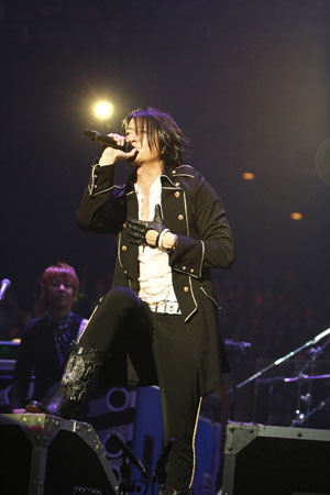 GLAY、4万2000人の「生きてく強さ」を重ね合わせた武道館3days