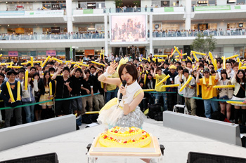 新品・未開封　小野恵令奈　ローソン限定盤CD/DVD えれぴょん 新品・未開封 小野恵令奈 ローソン限定盤CD/DVD えれぴょん