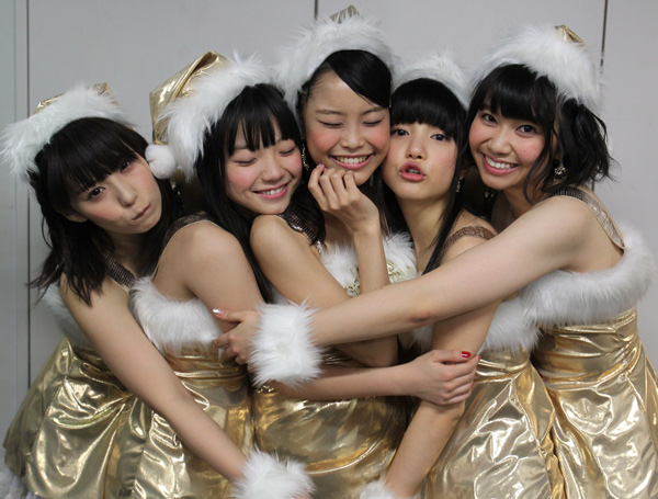 クリスマスの9nine 2012~聖なる夜の大奏動♪~ [DVD] khxv5rg Amazon.co.jp: クリスマスの9nine 2012~聖なる夜の大奏動