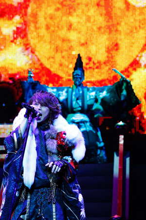 ライブレポート】T.M.Revolution 西川貴教、武道館公演で「新春
