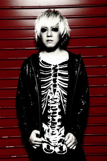 MUCC ムック 新世界 写真 6枚セット 非売品 逹瑯 ミヤ YUKKE Amazon.co.jp: 直筆サイン入りMUCC ムック 不朽 バンド 逹瑯