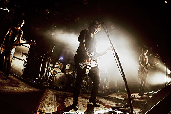 ミュージック INORAN/TOUR 2006 photograph Amazon.co.jp: photograph: ミュージック