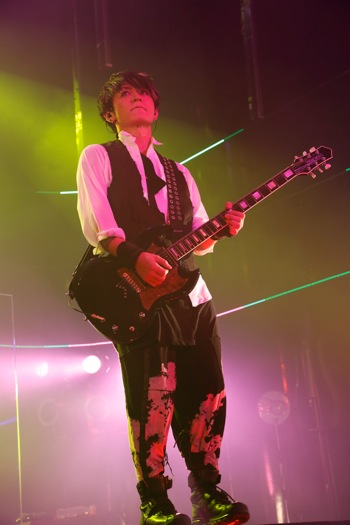 VAMPS ギターピック 15点 HYDE 640.jpg