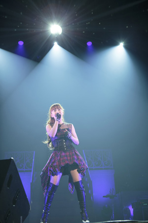 華原朋美、復帰後初となる7年振りの単独ライブを独占放送 | BARKS
