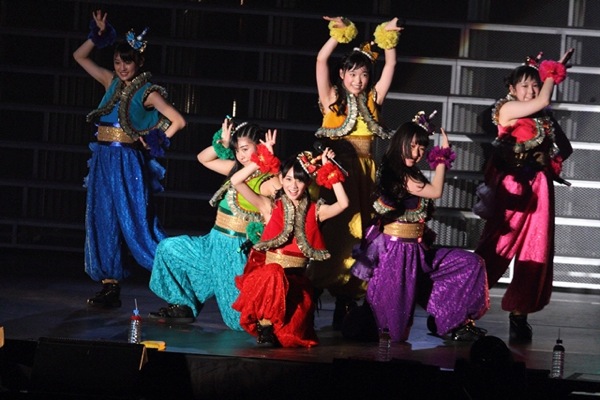 ライブレポート】チームしゃちほこ、＜愛の地球祭り2013＞に5000