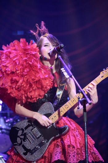 ライブレポート】SCANDAL、＜ARENA LIVE 2014「FESTIVAL」＞で