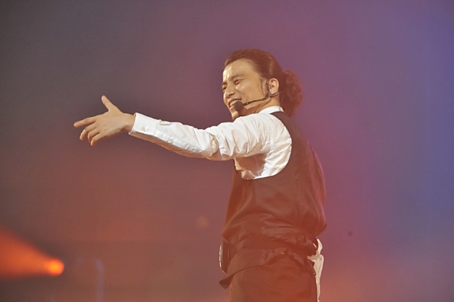 とくれよせ　KREVA 2014武道館 908FESTIVAL 10周年KREVA、挑戦に満ちた完全1人武道館 - 音楽ナタリー