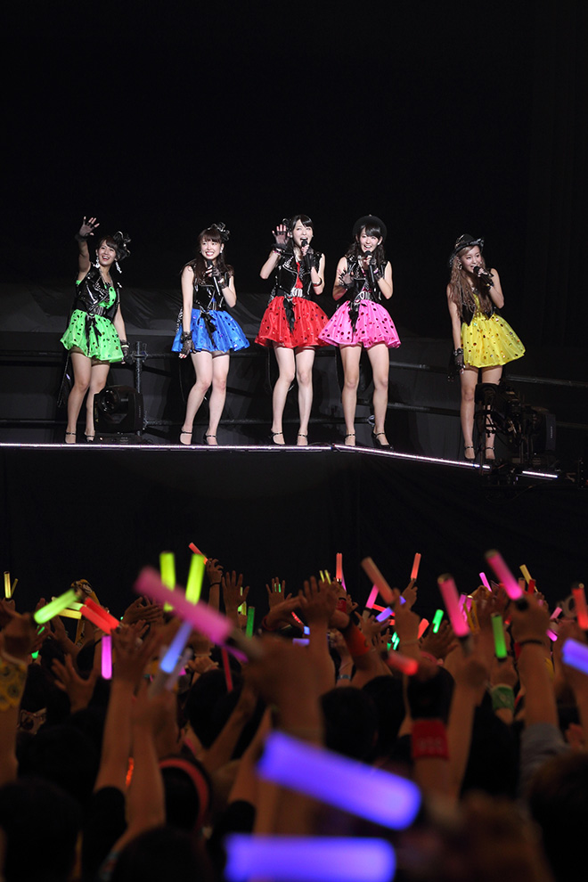 【ももち】Berryz工房10周年記念日本武道館スッペシャルライブ2013 Amazon.co.jp: Berryz工房 10周年記念 日本武道館スッぺシャル