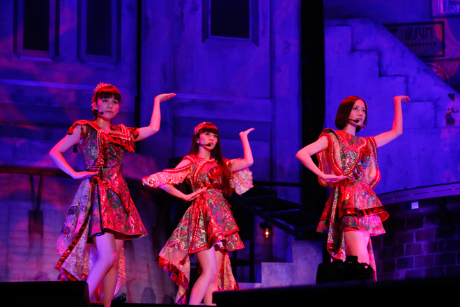 ライブレポート】Perfume、ツアー千秋楽でサプライズに感動の涙