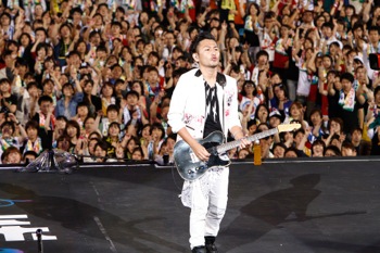 ライブレポート】ポルノグラフィティ、横浜スタジアムで「今度は