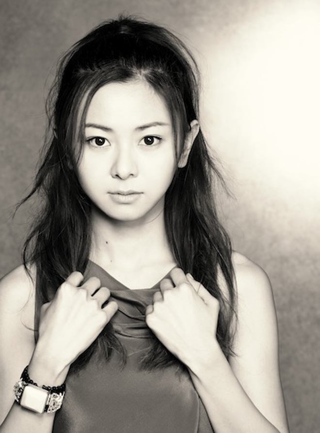 倉木麻衣、武道館でベストアルバム全30曲を披露宣言 | BARKS