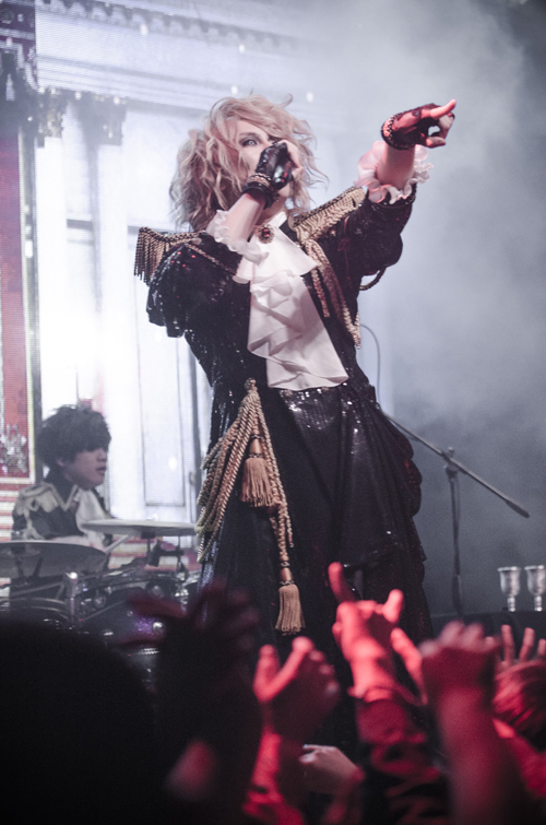 KAMIJO、セルフカヴァーアルバムのジャケット＆収録曲を公開 | BARKS