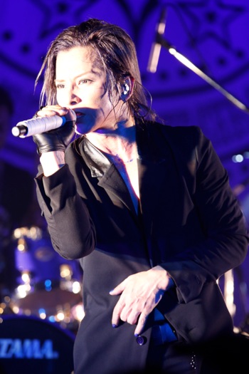 ライブレポート】MICHAEL、主宰フェス開幕「濃過ぎて、初日から