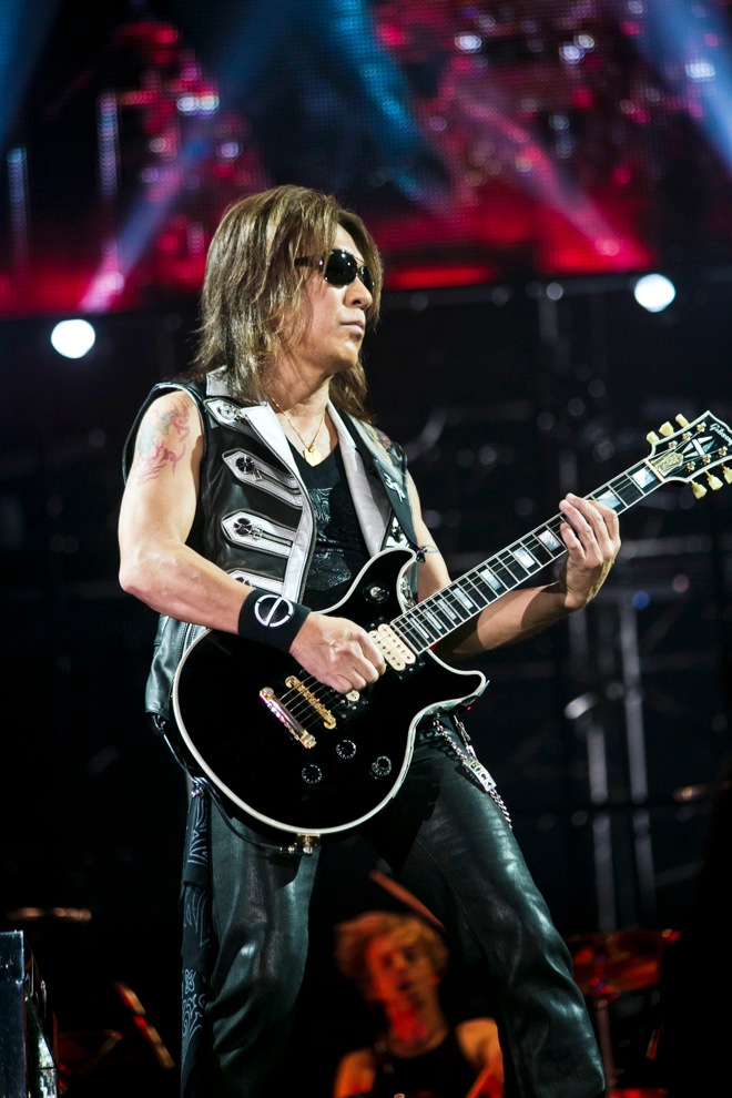 速報レポート】B'z、全国ツアー完遂「誰かのEPICの一部になれ