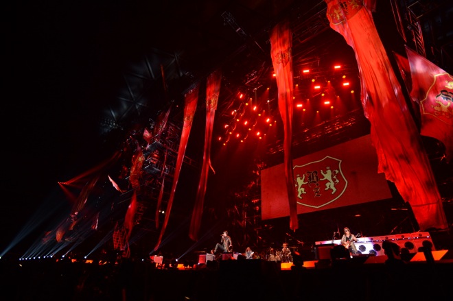 ライヴレポート】B'z、「EPIC NIGHT＝最高の夜。そのさらに上を
