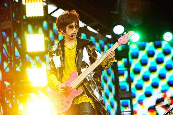 Amazon.com: L'Arc-en-Ciel LIVE 2015 L'ArCASINO [Blu-ray +