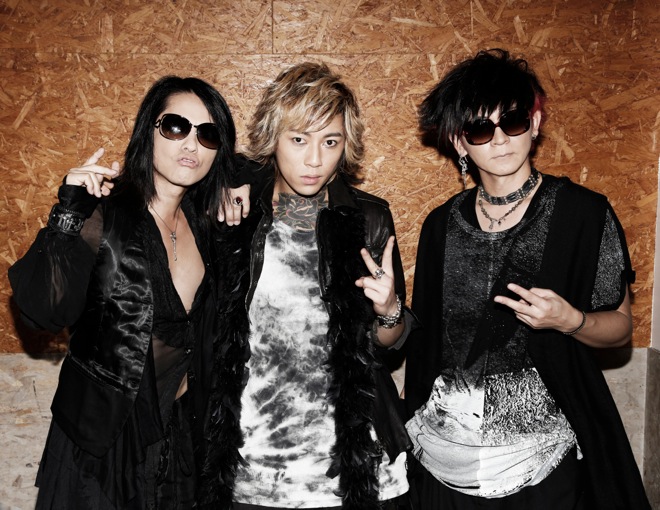 インタビュー】ASH DA HERO、「VAMPSは超えなきゃいけない人の