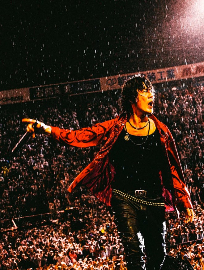 氷室京介、オールキャリア・ベスト盤でBOΦWY楽曲の再REC