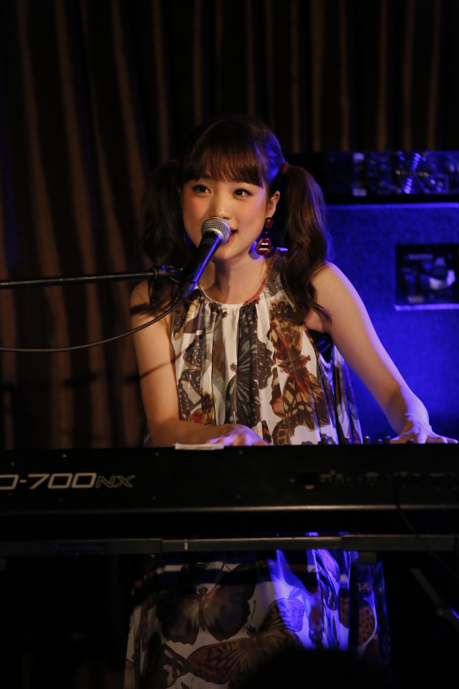 瀬川あやか　ライブツアーブルゾン 5jg4CD2Fx8eZqH96OuYuo0ENG5uyAQ