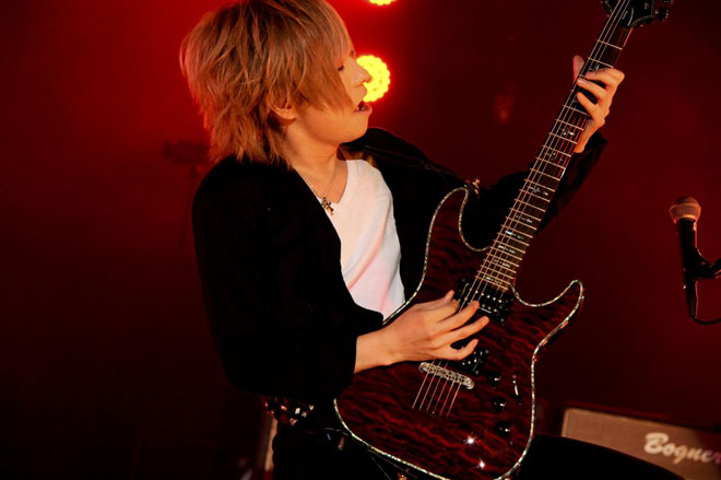 ライヴレポート】DIV、野音ラストライヴで響いた“進むために刻む