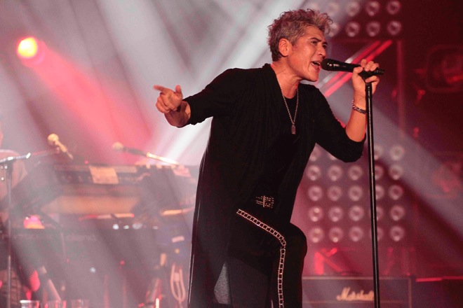 ライブレポート】吉川晃司「全部吐き出して帰ってください