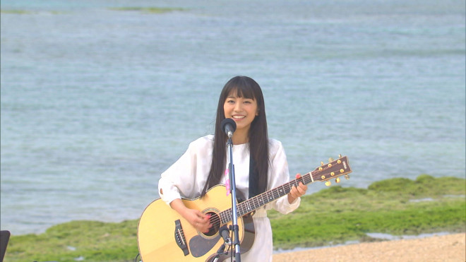 miwa、NHK『SONGS』で“第二のふるさと”沖縄訪問。イルカのオキ
