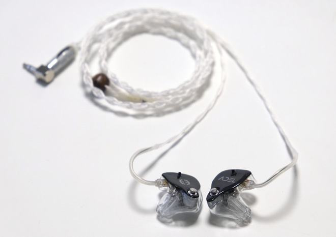 EMPIRE EARS ZEUS 14BA イヤホン ユニバーサルIEM EMPIRE EARS ZEUS 14BA イヤホン ユニバーサルIEM