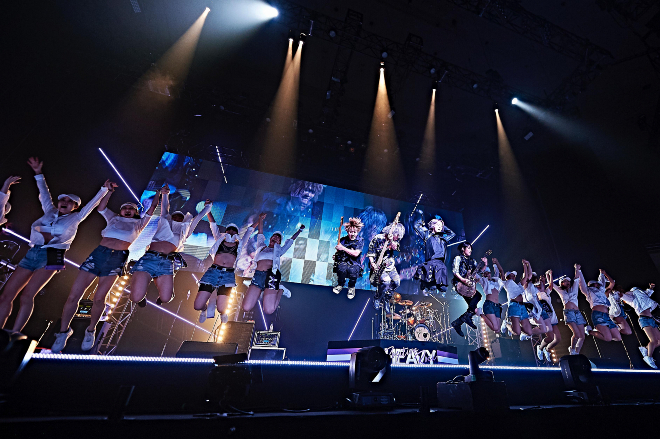 SuG、活休前ラストの武道館ライブはカメラ39台で収録。BD/DVD