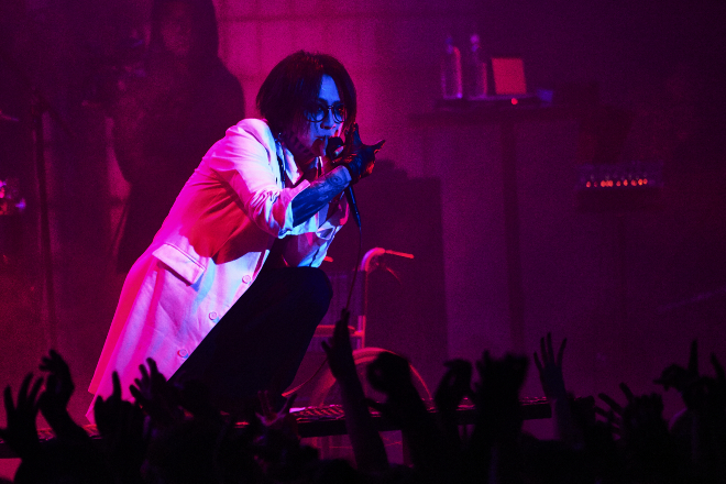 ライブレポート】the GazettE、静寂の狂気に突き落とされる