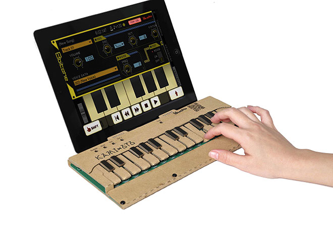 ダンボール製ワイヤレスMIDIキーボード「KAMI-OTO」がクラウド