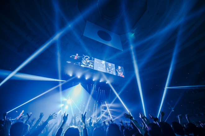 BUCK-TICK、全国ツアー『THE DAY IN QUESTION 2017』日本武道館