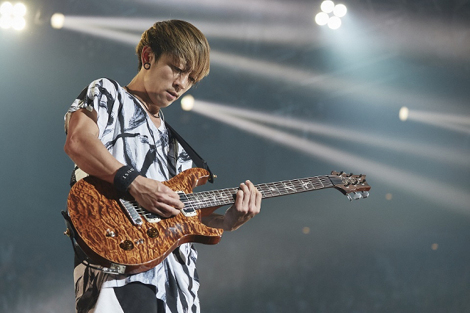 UVERworldセット UVERworld、SPセットリストで臨んだ11年連続のクリスマス武道館