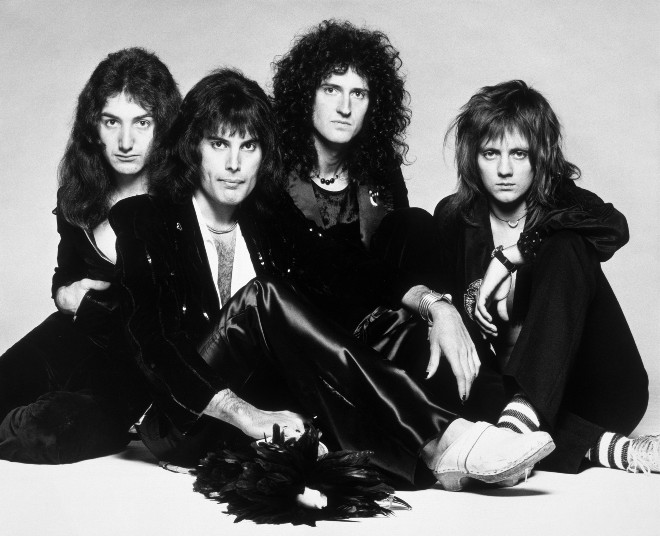 新品未開封 QUEEN クイーン／ボヘミアンラプソディ・世界に捧ぐ 2枚セット 映画 ボヘミアン・ラプソディ 新品❗プラ包装未開封 DVD